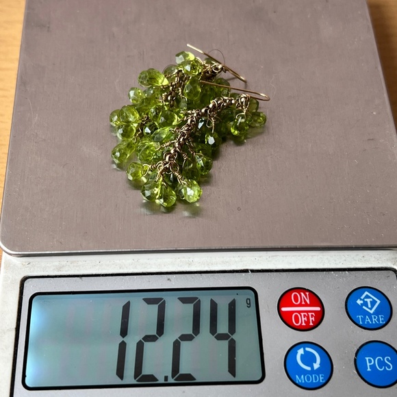 VINTAGE SOLID 14K GOLD FACETED MULTI PERIDOT CLUSTER BUNCH DANGLE DROP EARRINGS - Picture 11 of 16